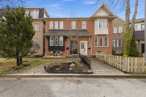 9 Cannes CIR, Toronto W02, ON M6N 5C9