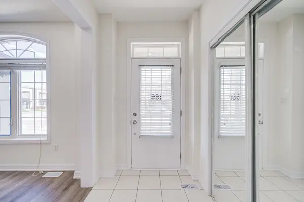 166 Remembrance RD, Brampton, ON L7A 4X1