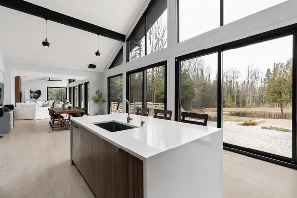 415040 10TH Line, Blue Mountains, ON N0H 2E0