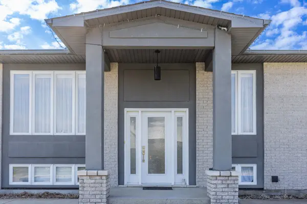 1203 St Jacques ST, Clarence-rockland, ON K4K 1M3