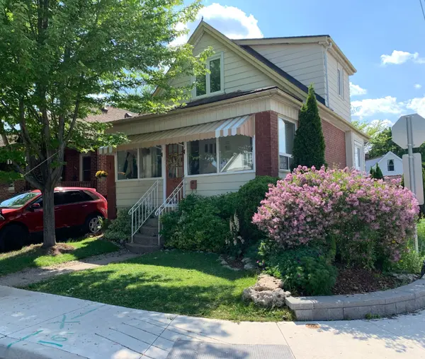 105 Barons AVE N, Hamilton, ON L8H 5A5