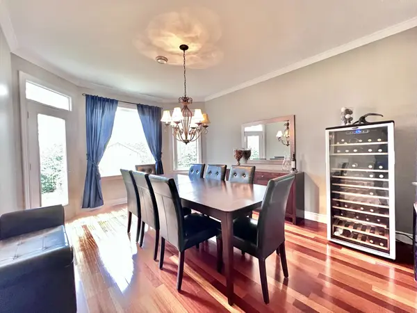 3 Winding WAY, Barrhaven, ON K2C 3H1