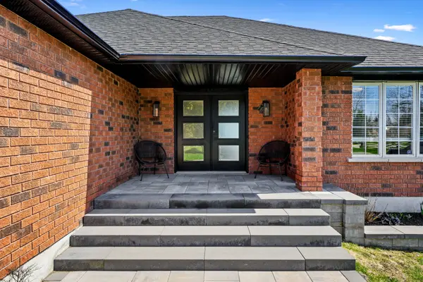 75 East House CRES, Cobourg, ON K9A 5K3