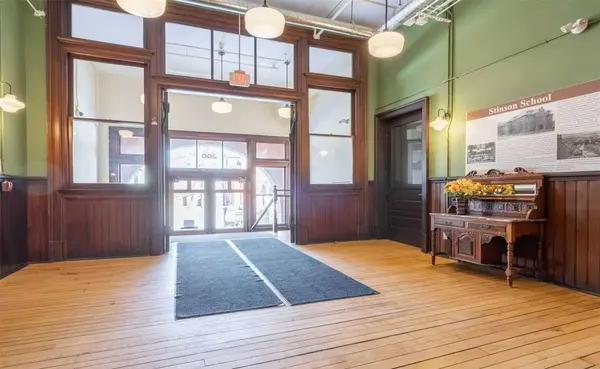 200 Stinson ST #PH16, Hamilton, ON L8N 4J5