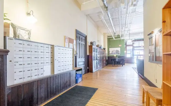 200 Stinson ST #PH16, Hamilton, ON L8N 4J5