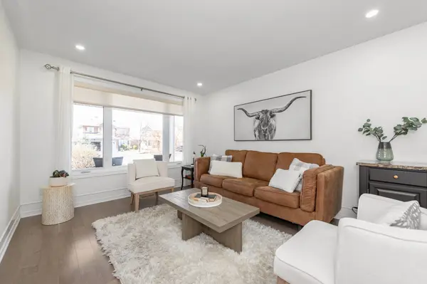 3028 Courtyard CRES, Blossom Park - Airport And Area, ON K1T 3R7