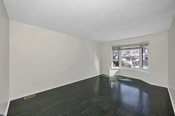 2023 Rolling Brook DR, Orleans - Convent Glen And Area, ON K1W 1C9