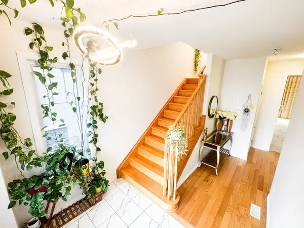 57 Malcolm CRES, Haldimand, ON N3W 0E9