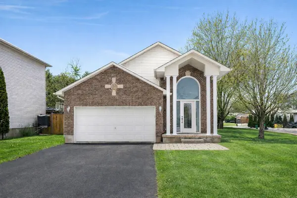 403 CENTENAIRE ST, Russell, ON K0A 1W0