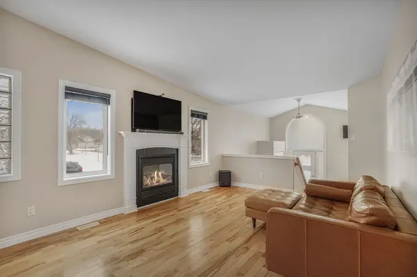 403 CENTENAIRE ST, Russell, ON K0A 1W0