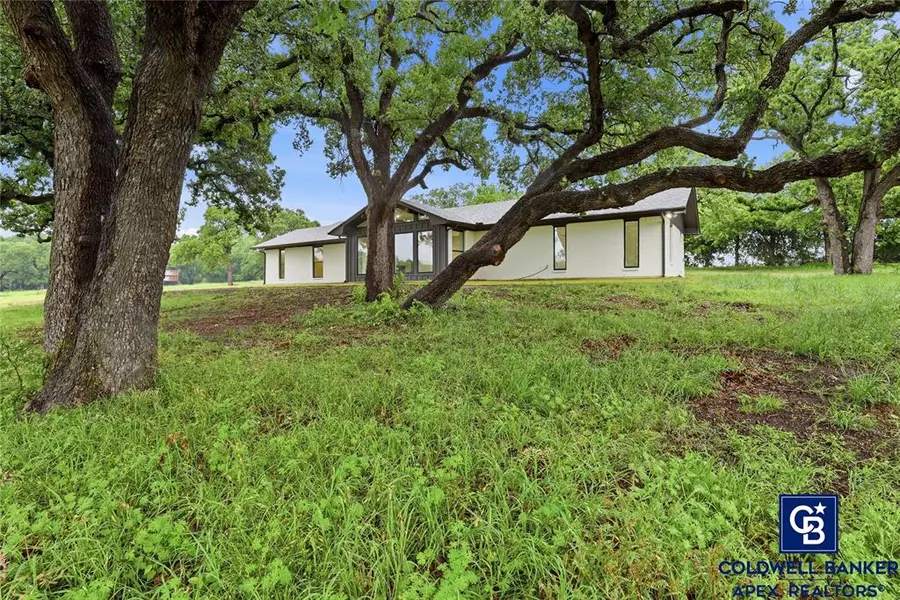 11458 St Hwy 171, Covington, TX 76636