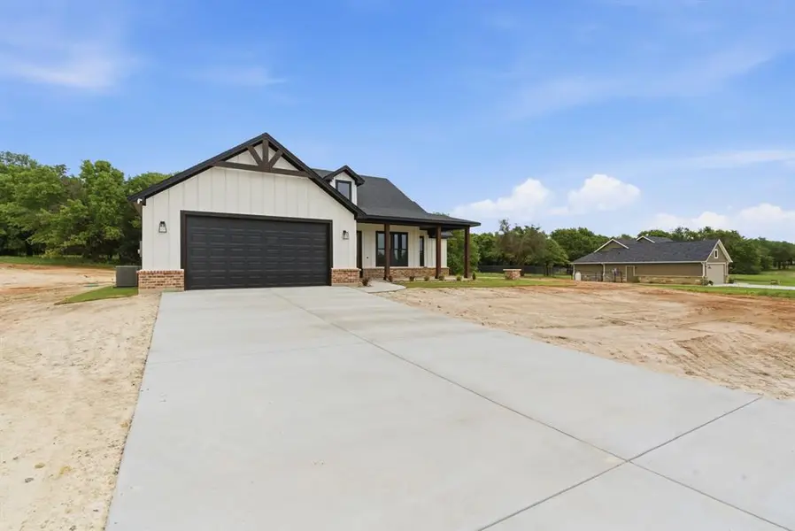 145 Graystone, Weatherford, TX 76088