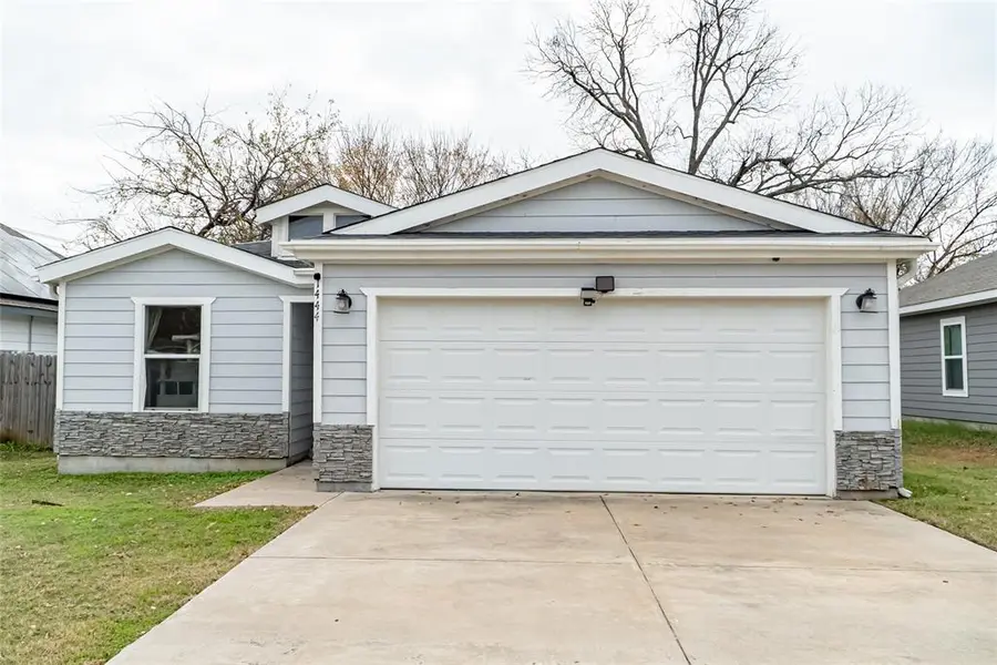 1444 E Richmond Avenue, Fort Worth, TX 76104