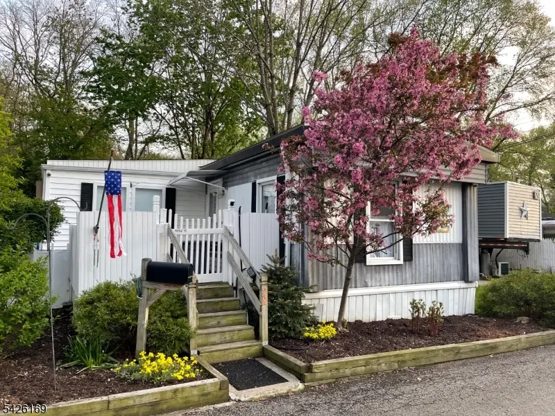 22 Ambassador Dr, Wayne Twp., NJ 07470