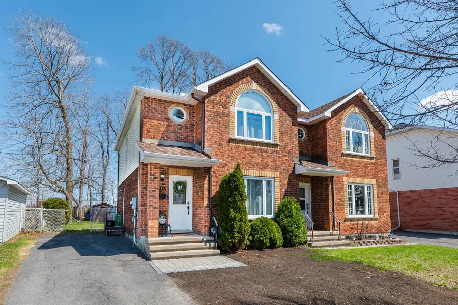 2333 Emily CRES, Cornwall, ON K6H 7H5