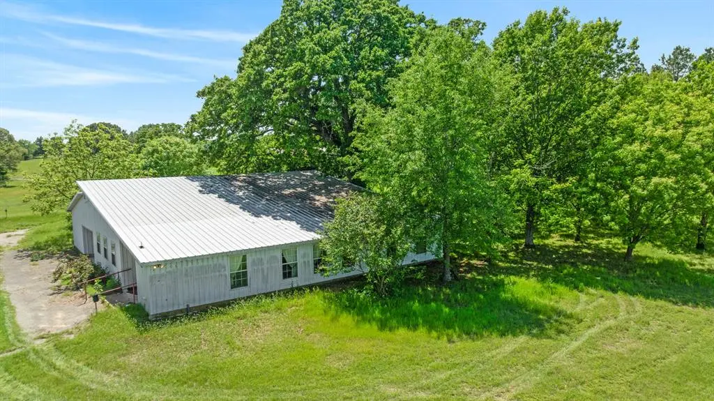 2000 COUNTY ROAD 2420, Honey Grove, TX 75446
