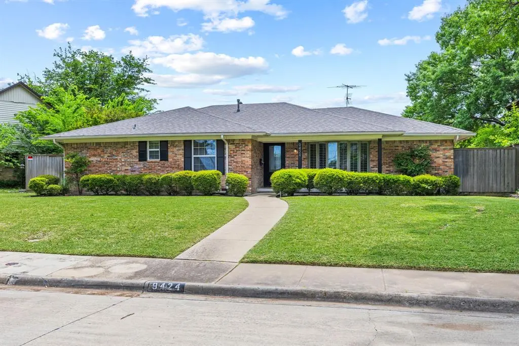 9424 Hunters Creek Drive, Dallas, TX 75243