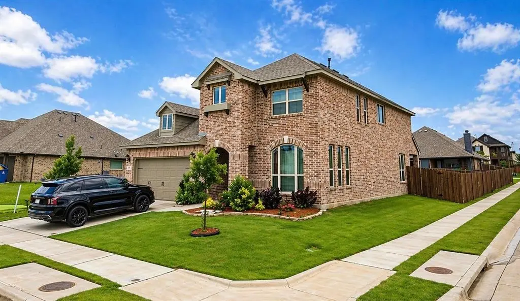 1097 Raptor Road, Alvarado, TX 76009