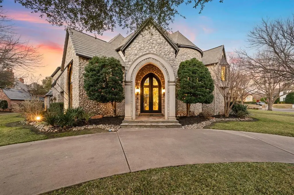 5613 Versailles Court, Colleyville, TX 76034
