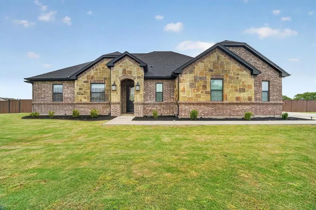 10917 Chriswood Drive, Crowley, TX 76036
