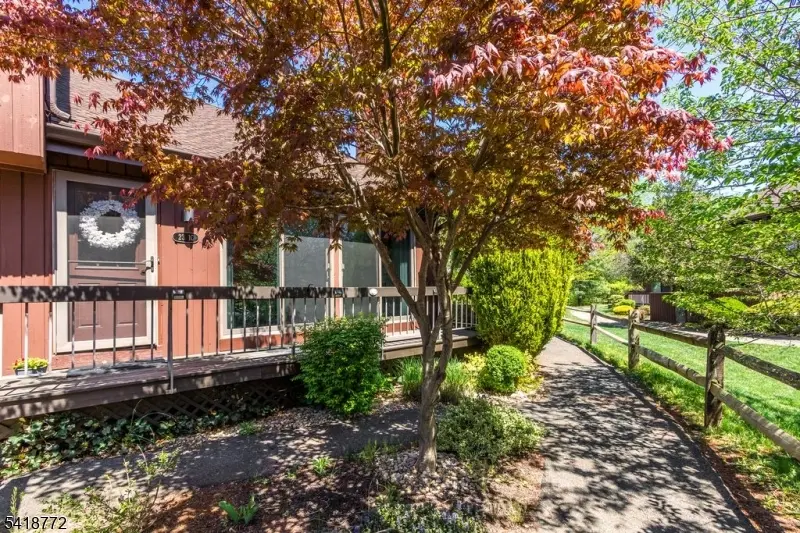 23 Bloomingdale Dr #1C, Hillsborough Twp., NJ 08844