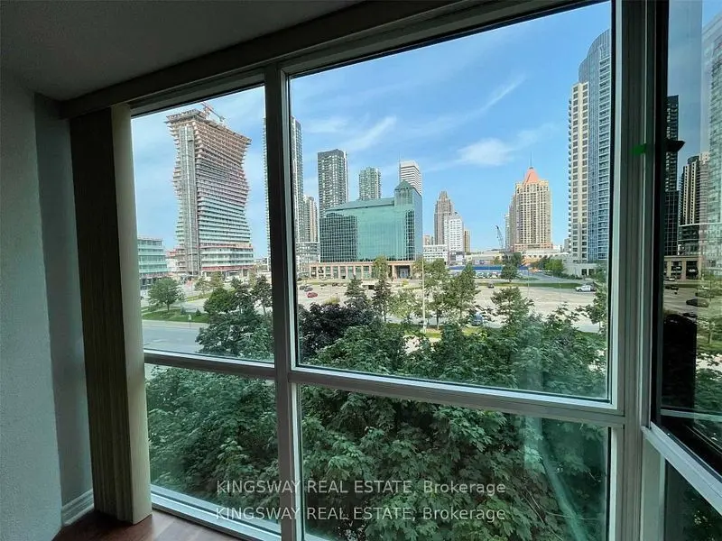 350 Webb DR N #509, Mississauga, ON L5B 3W4