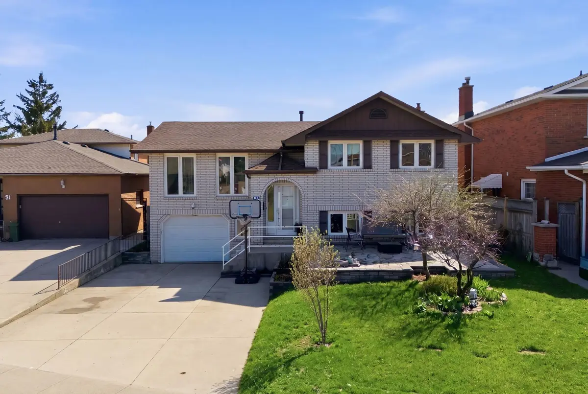 85 Summerlea DR, Hamilton, ON L8T 4X9