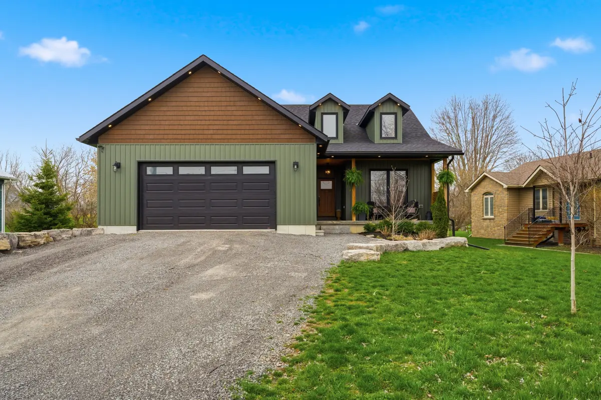 11 Lipson AVE, Prince Edward County, ON K0K 1T0
