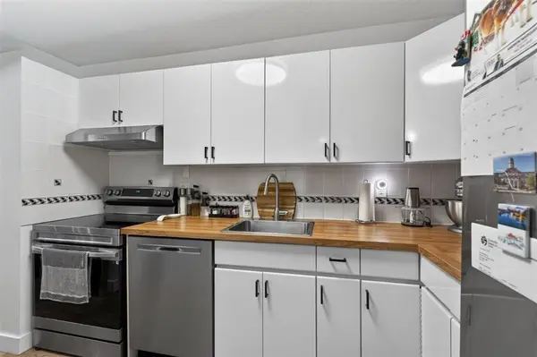 470 Kenaston BLVD, Winnipeg, MB R3N 1Z1