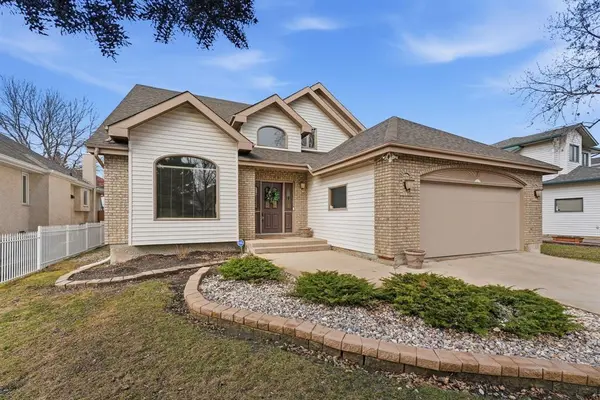 70 Mulligan Bay, Winnipeg, MB R3P 2H5