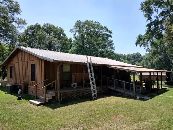 1061 County Road 1807, Yantis, TX 75497