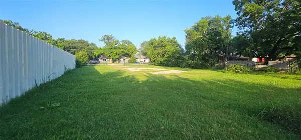 2511 Lora Lane, Balch Springs, TX 75180