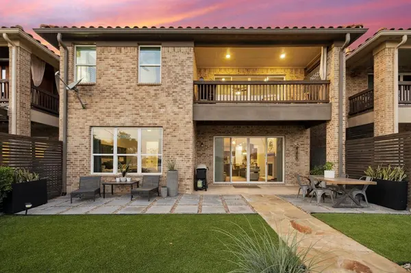 9053 Lakeside Drive, Fort Worth, TX 76179