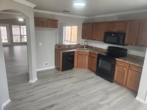 3007 Lake Side Drive, Sanger, TX 76266