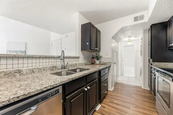 2301 Balsam Drive #M209, Arlington, TX 76006