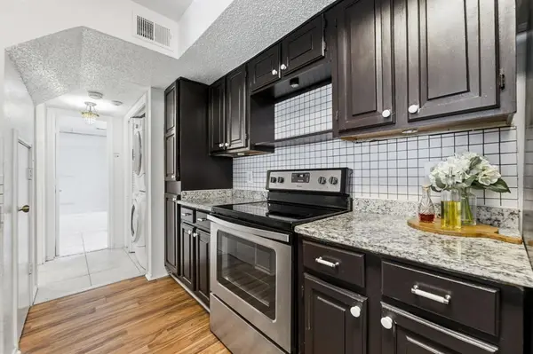 2301 Balsam Drive #M209, Arlington, TX 76006