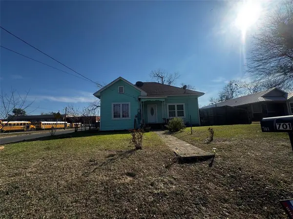 701 Van Sickle Street, Sulphur Springs, TX 75482