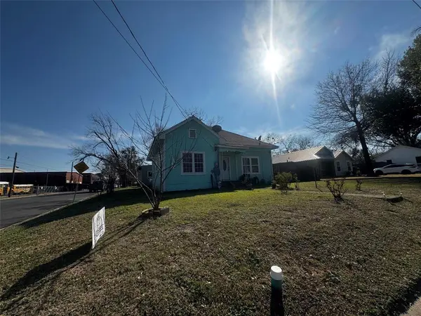 701 Van Sickle Street, Sulphur Springs, TX 75482