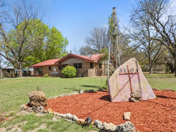 3103 Coggin Avenue, Brownwood, TX 76801