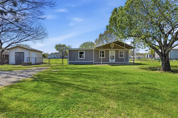 556 Ox-Bow Court, Burleson, TX 76028