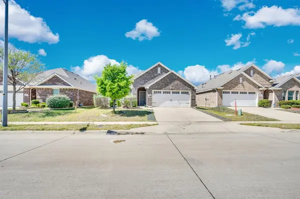 2609 Centurion Road, Glenn Heights, TX 75154