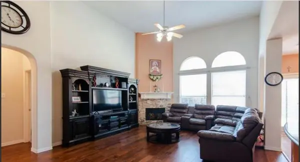 8373 Brightside Lane, Frisco, TX 75035