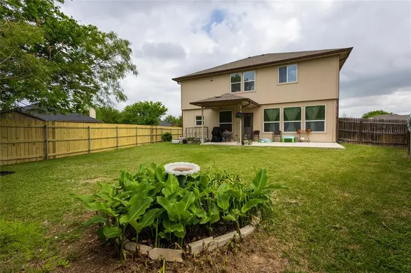 10008 Iron Horse Trail, Waco, TX 76708