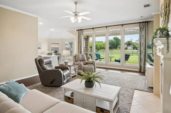 10104 Tapestry Street, Fort Worth, TX 76244