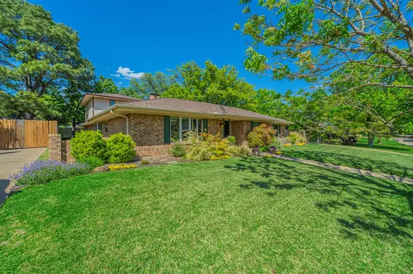 2422 Greenwood Drive, Grand Prairie, TX 75050