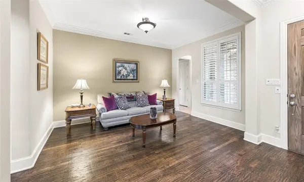 841 Sword Bridge Drive, Lewisville, TX 75056