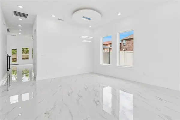 1743 Jabir Street, Irving, TX 75061