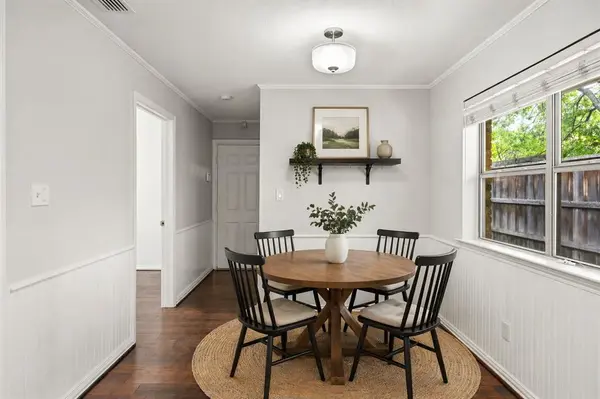 9424 Hunters Creek Drive, Dallas, TX 75243