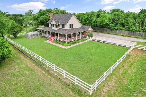 2 Carrol Price Court #A, Mansfield, TX 76063