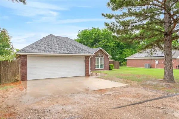 560 Washington Street, Van, TX 75790